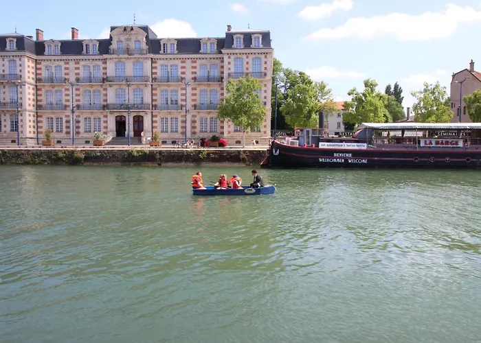 Le gîte embarqué - Géré par Presta-Zen'Services - Barque électrique en supplément